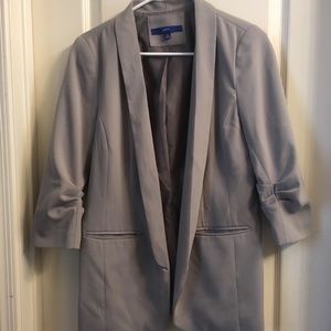 Grey blazer
